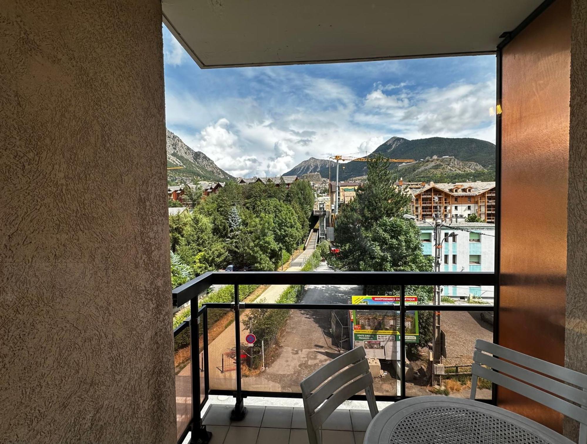 Appartement Centre Ville Pied De Piste Briancon Kültér fotó